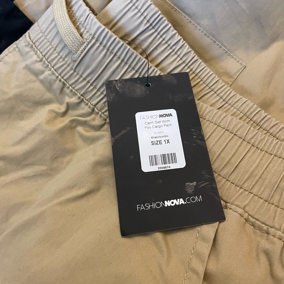 Cargo pants never worn in khaki/combo never worn - Picture 3 of 7